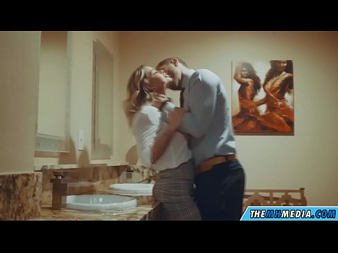 ❤️ כשבלונדינית חזה מפתה אותך בשירותים ציבוריים ❤ פורנו ב-iw.high-pass.ru ❌